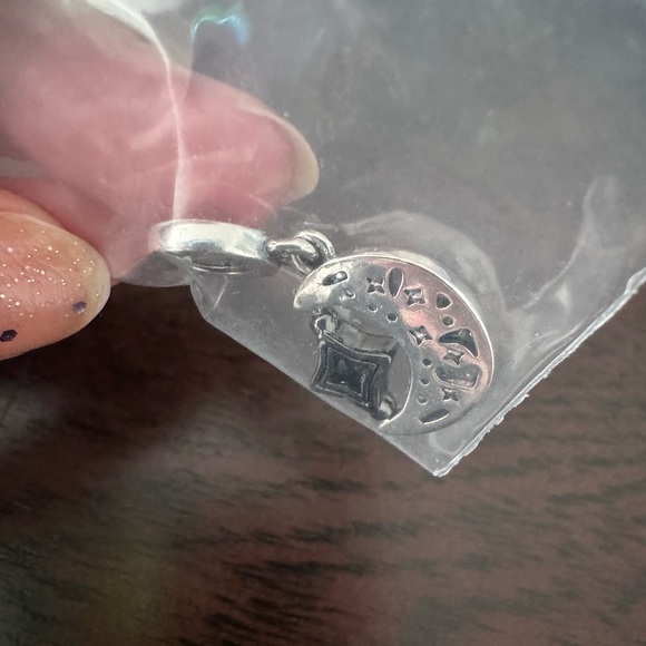 Moon and star charm - Picture 5 of 6